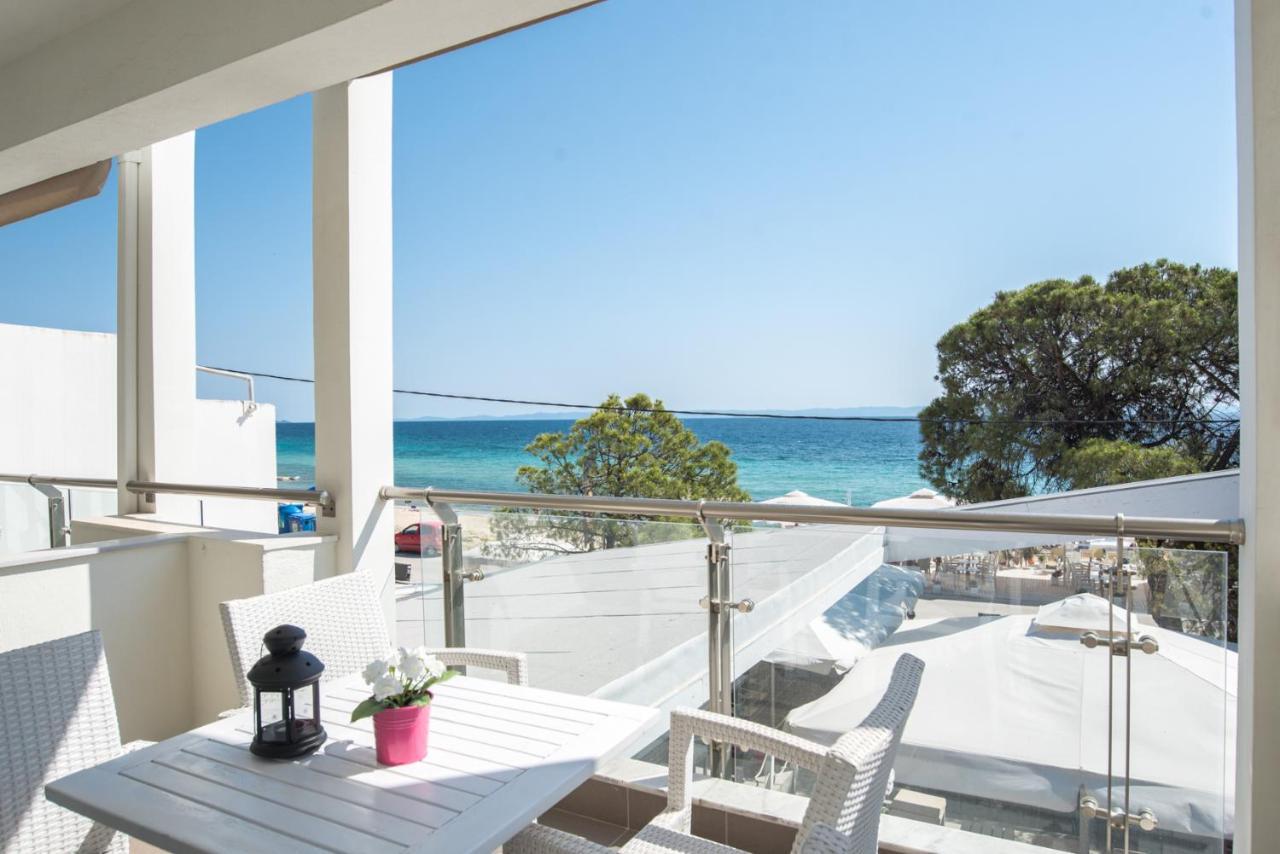 Vertigo Seaside Apartments Nikiti  Dış mekan fotoğraf