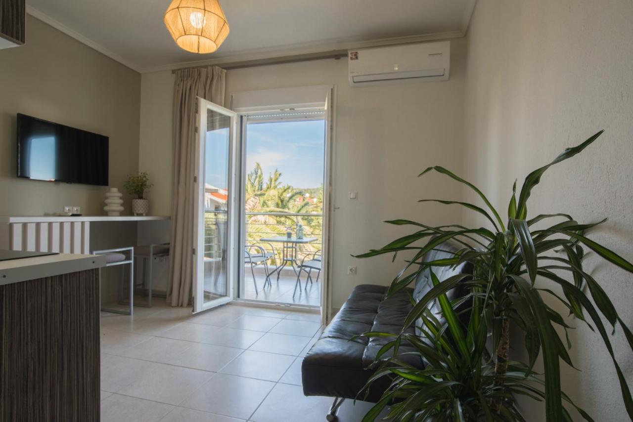 Vertigo Seaside Apartments Nikiti  Dış mekan fotoğraf
