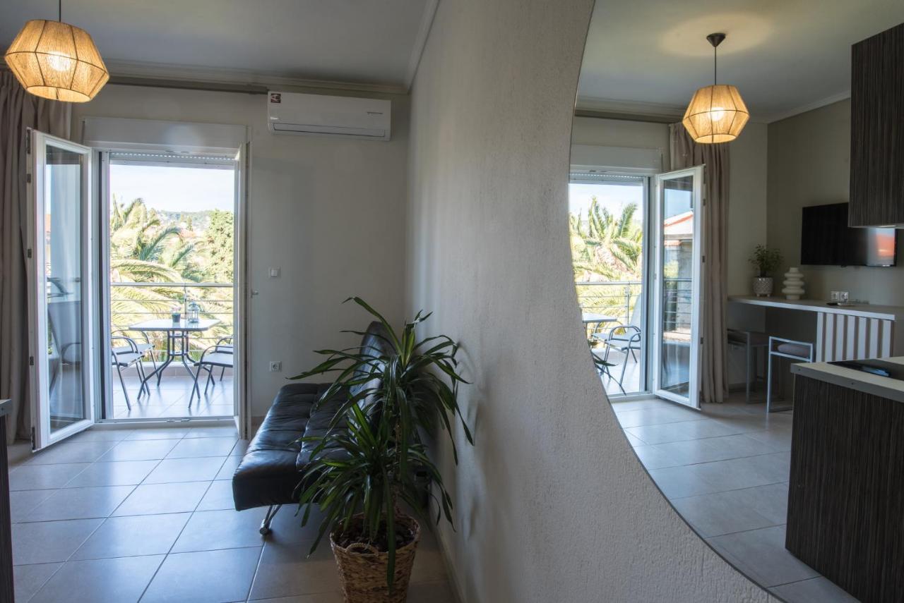Vertigo Seaside Apartments Nikiti  Dış mekan fotoğraf