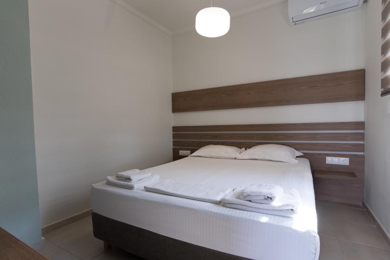 Vertigo Seaside Apartments Nikiti  Dış mekan fotoğraf