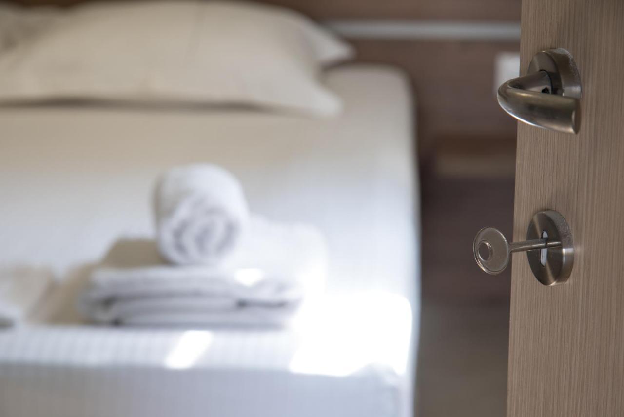 Vertigo Seaside Apartments Nikiti  Dış mekan fotoğraf