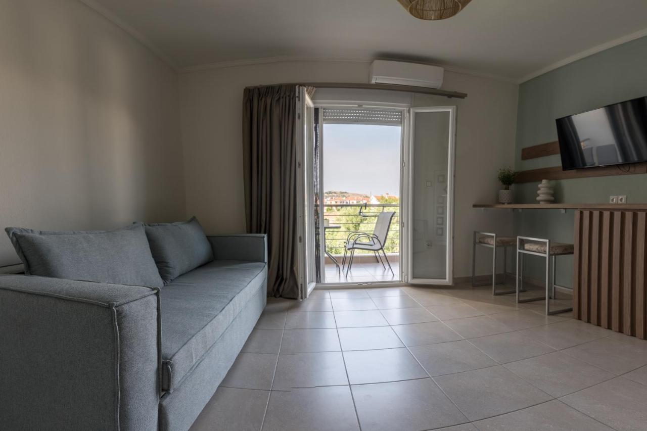 Vertigo Seaside Apartments Nikiti  Dış mekan fotoğraf
