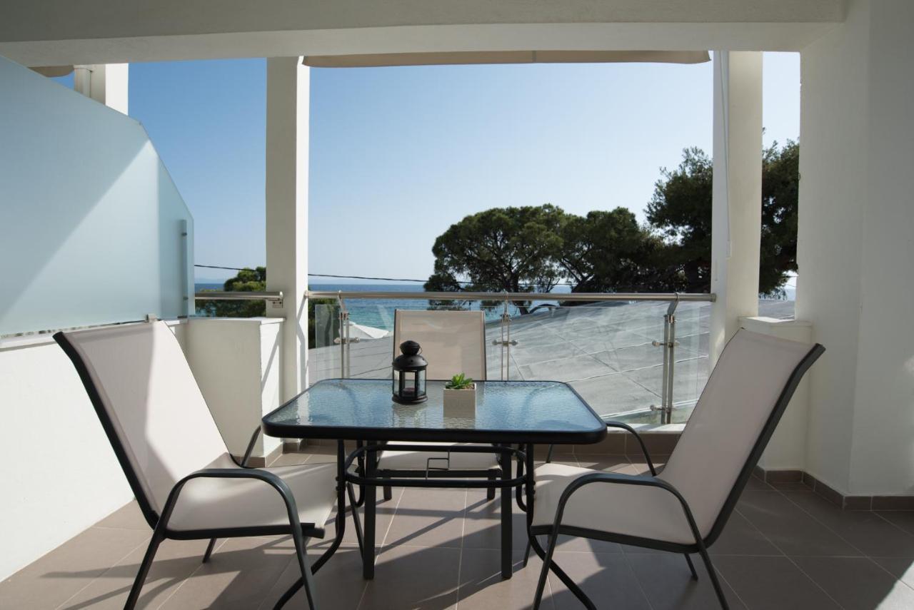 Vertigo Seaside Apartments Nikiti  Dış mekan fotoğraf
